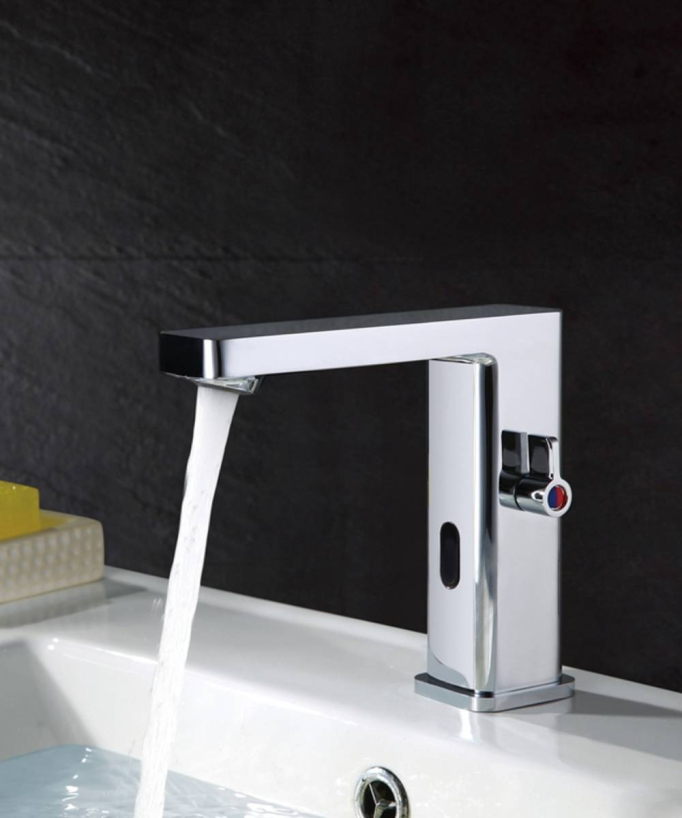 Miscelatore lavabo con sensore automatico in ottone cromato - Pula - small