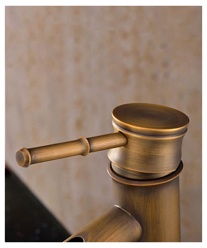 Robinet de lavabo antique en forme de bambou