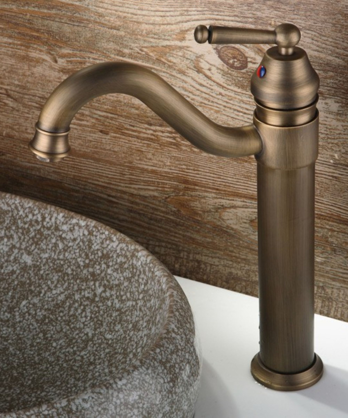 Robinet de lavabo en laiton antique - Rome