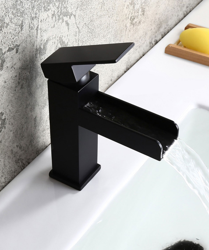 Robinet mitigeur lavabo cascade en laiton noir - Alnair