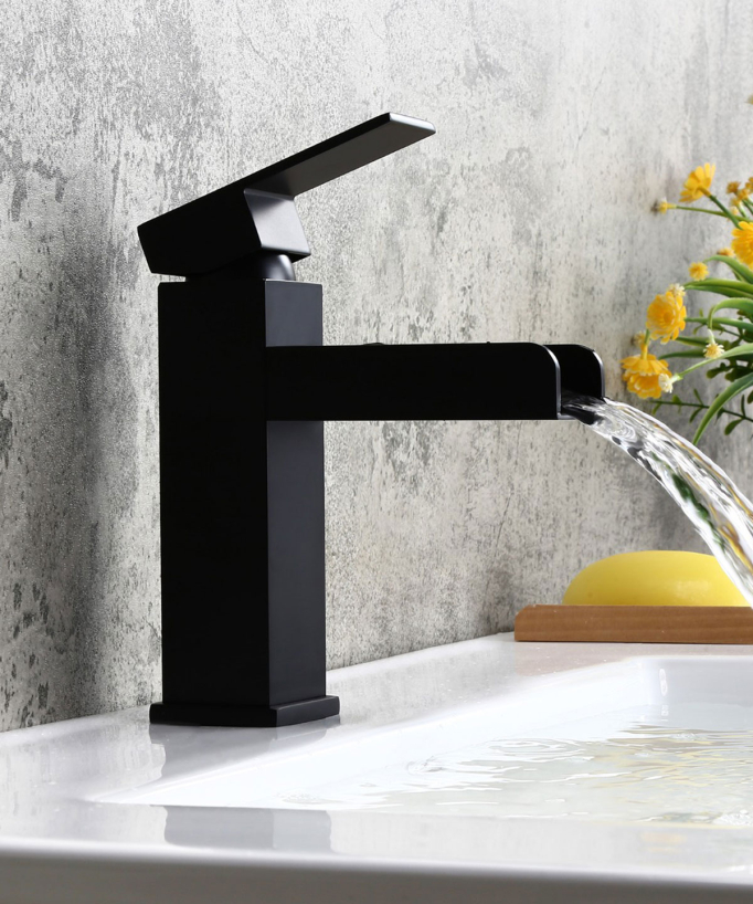 Robinet mitigeur lavabo cascade en laiton noir - Alnair