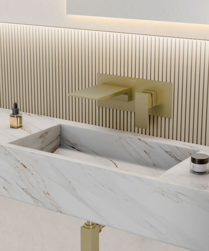 Miscelatore monocomando per lavabo a cascata oro spazzolato - Arosa