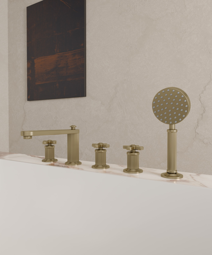 Rubinetto miscelatore vasca-doccia 5 fori su piano - Hera